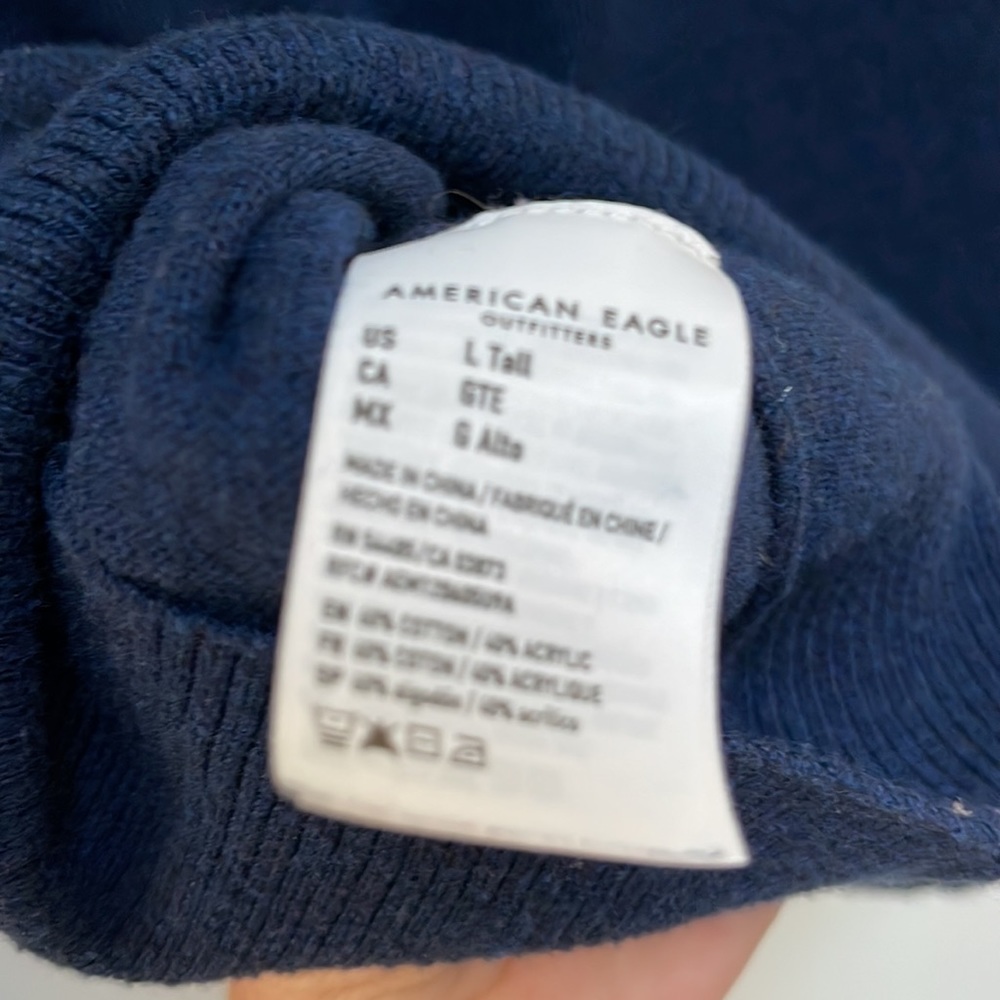 American Eagle Outfitters Sweater LG - Picture 8 of 8